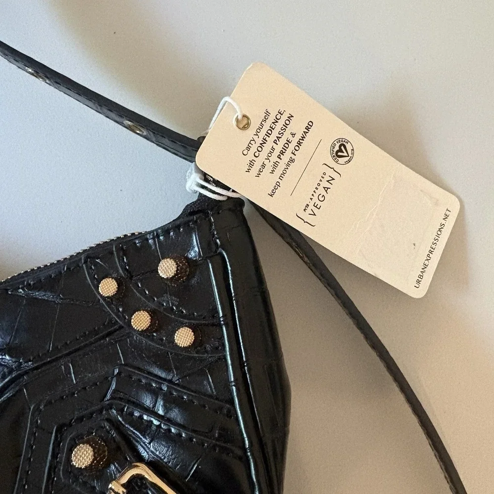 Urban Expressions Black Crossbody Vegan Leather Crocodile Print NWT Bellatrix